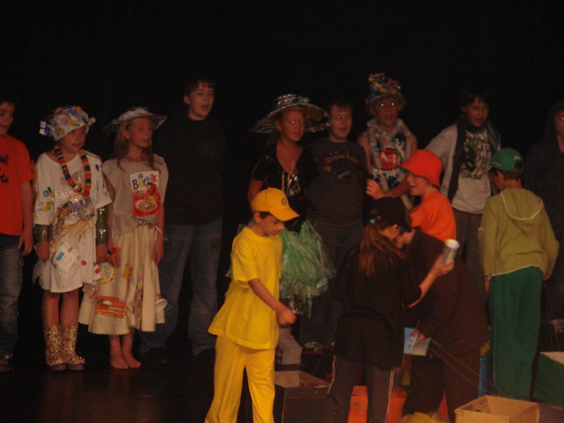 img00137.jpg