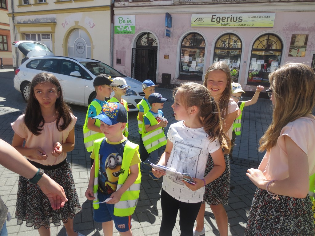 Dopoledne s lavičkami - MŠ Alšova