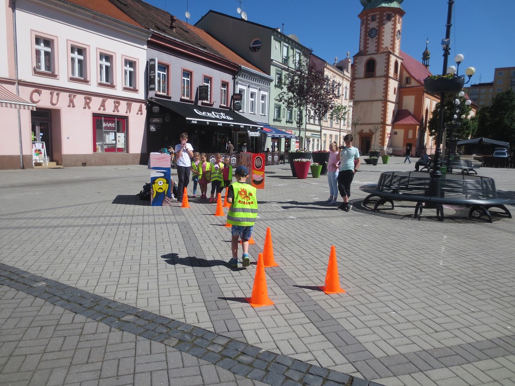 Dopoledne s lavičkami - MŠ Alšova